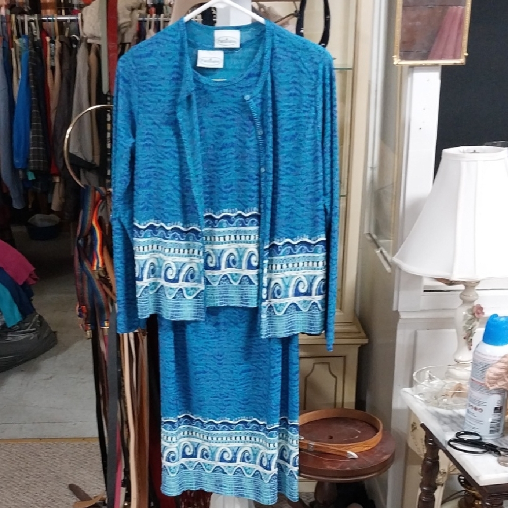 Vtg. Patchington Blue Patterned Pleat Pleat 3 Piece Skirt Set